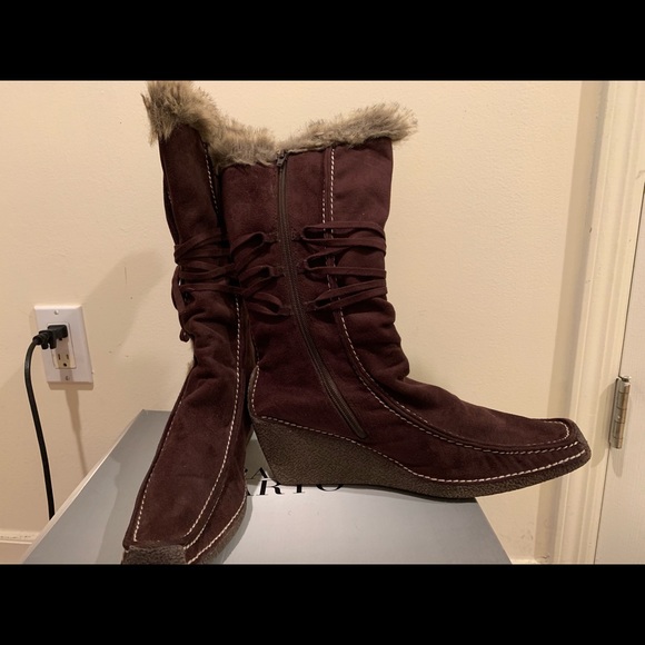 Women’s Boots - Picture 2 of 2